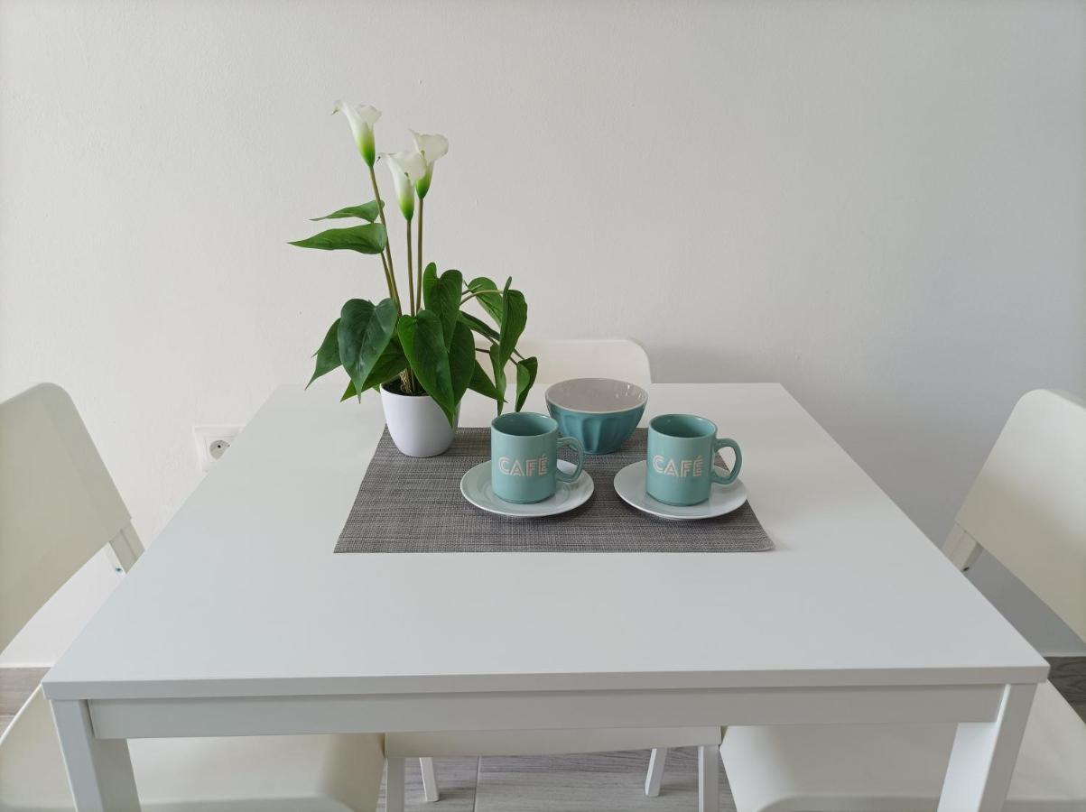 Precioso Apartamento Residencial Piscina Jardines Apartment เบนัลมาเดนา ภายนอก รูปภาพ